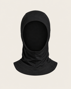 Cagoule hijab de sport DAWS noire, vue produit isolée sur fond beige